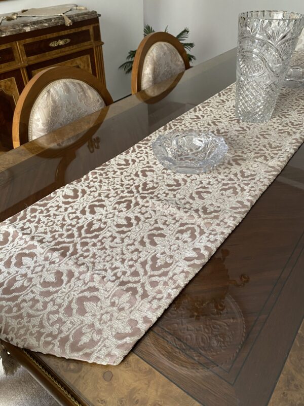 Cashmere Leaves Table-Runner